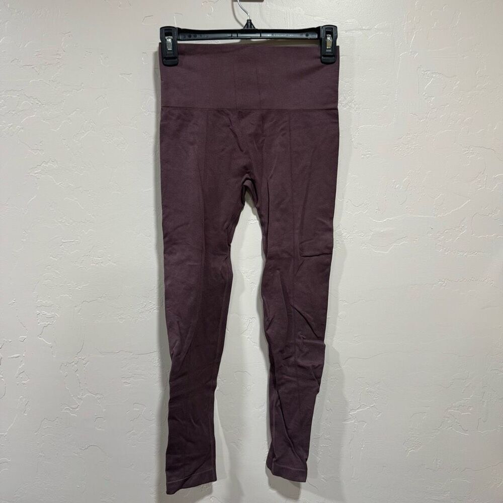 Yummie Plum tummy control leggings Size s/m